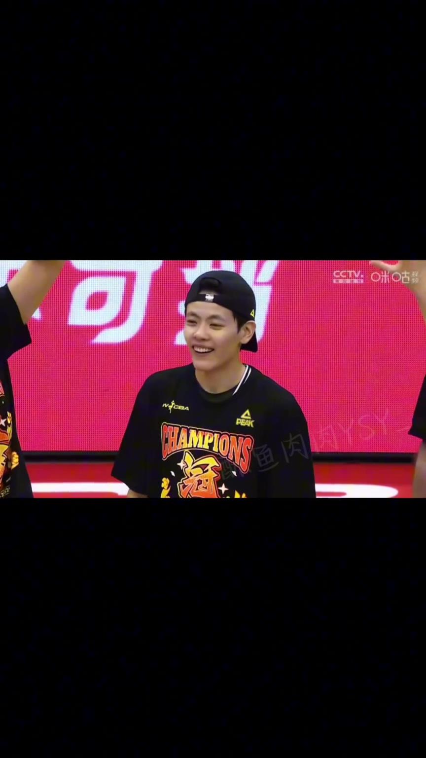 以小搏大以弱勝強 ；從不被看好，到站到最高的領(lǐng)獎臺...